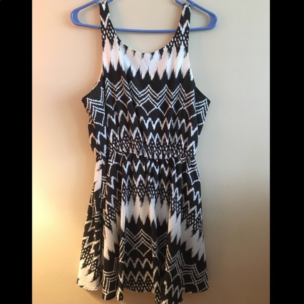 Rewind dress with back bow